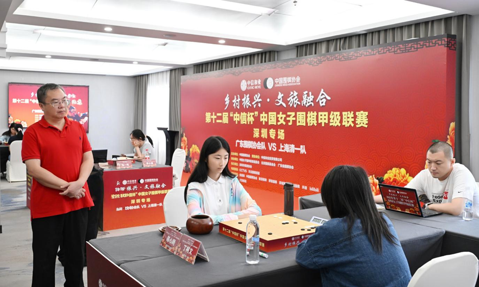 黑棋中腹近